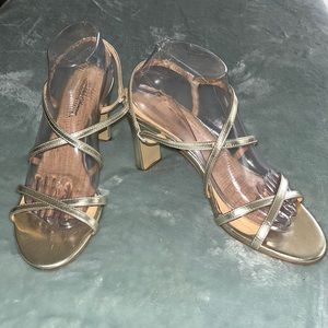 Badgley Mischka Women's Gold Courts 10